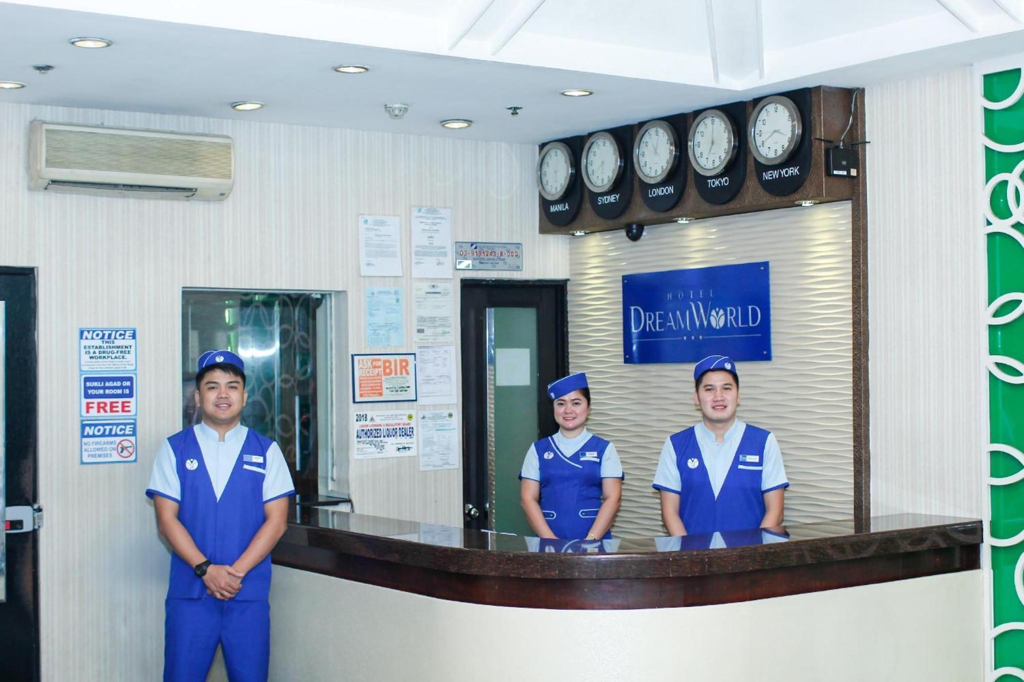 Hotel Dreamworld Las Piñas Екстериор снимка