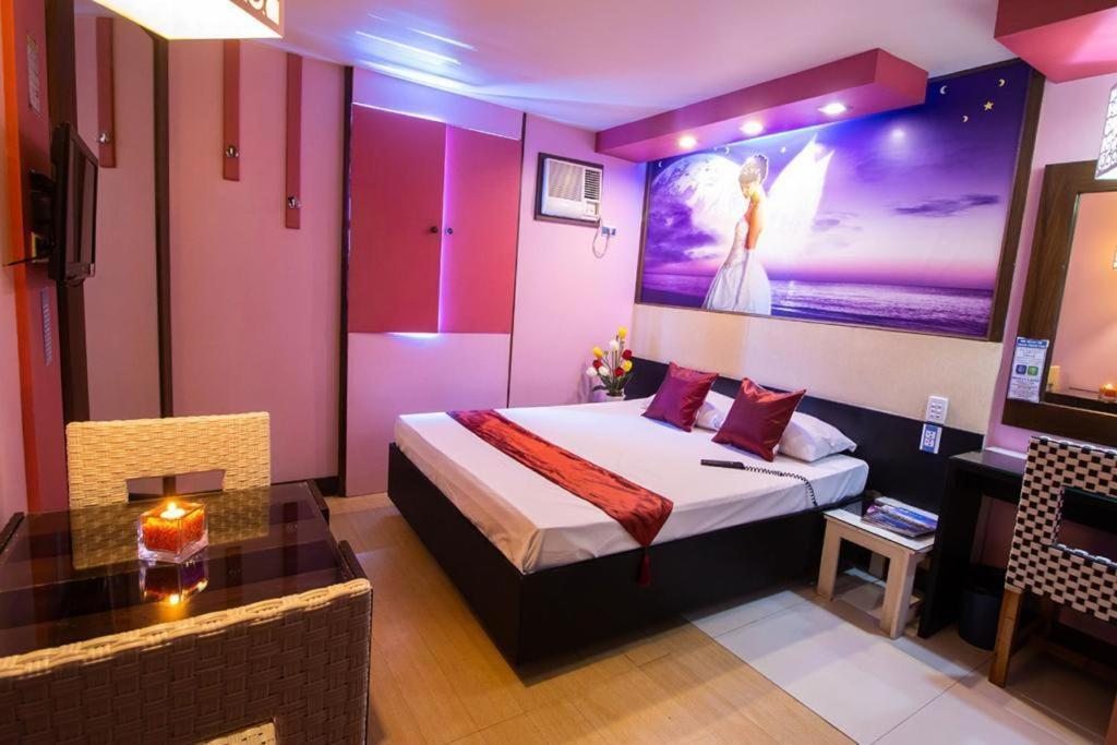 Hotel Dreamworld Las Piñas Екстериор снимка