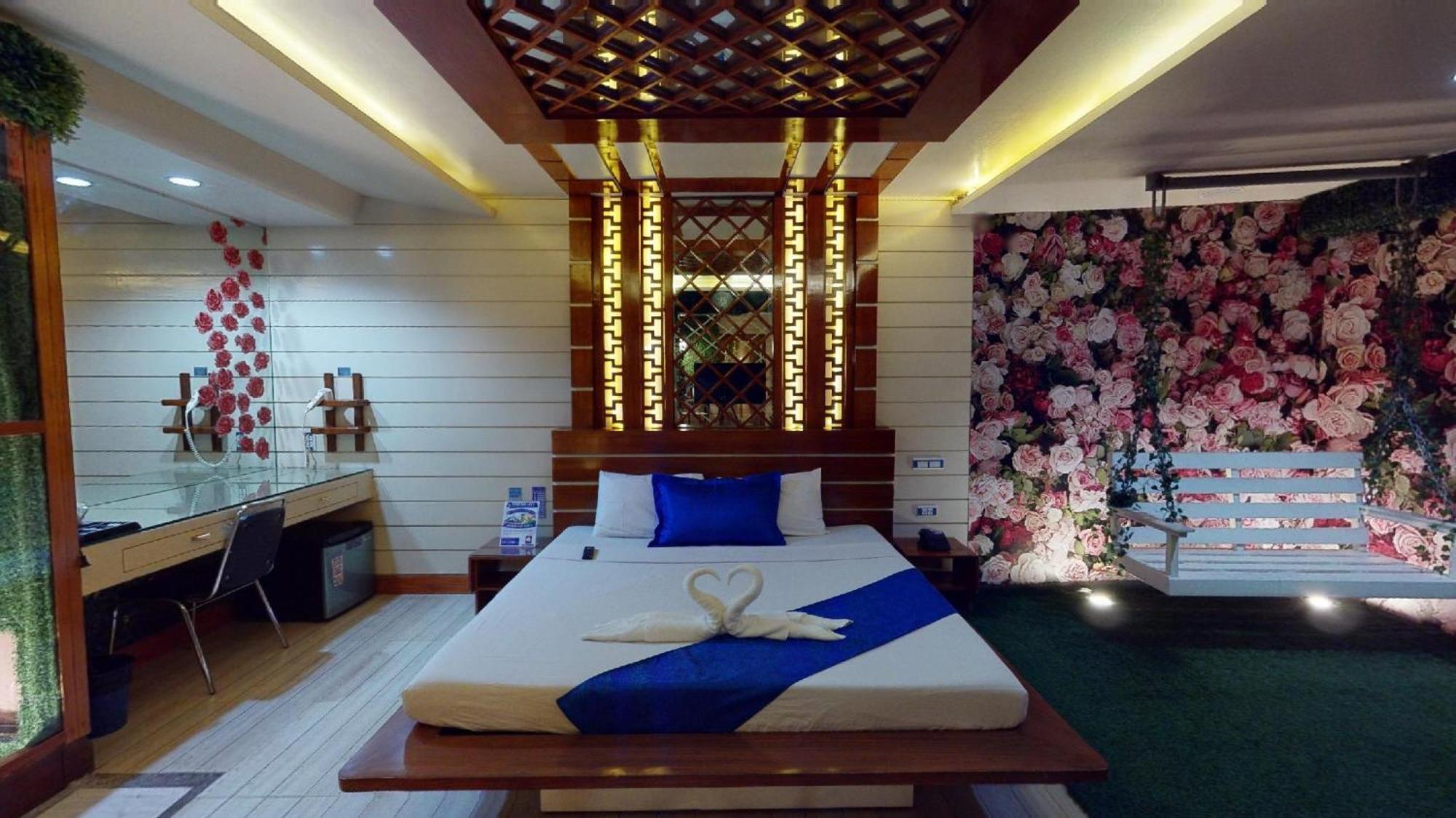 Hotel Dreamworld Las Piñas Екстериор снимка